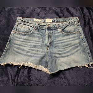 Women's Univesal Thread Light Blue Distressed Denim Cutoff Shorts